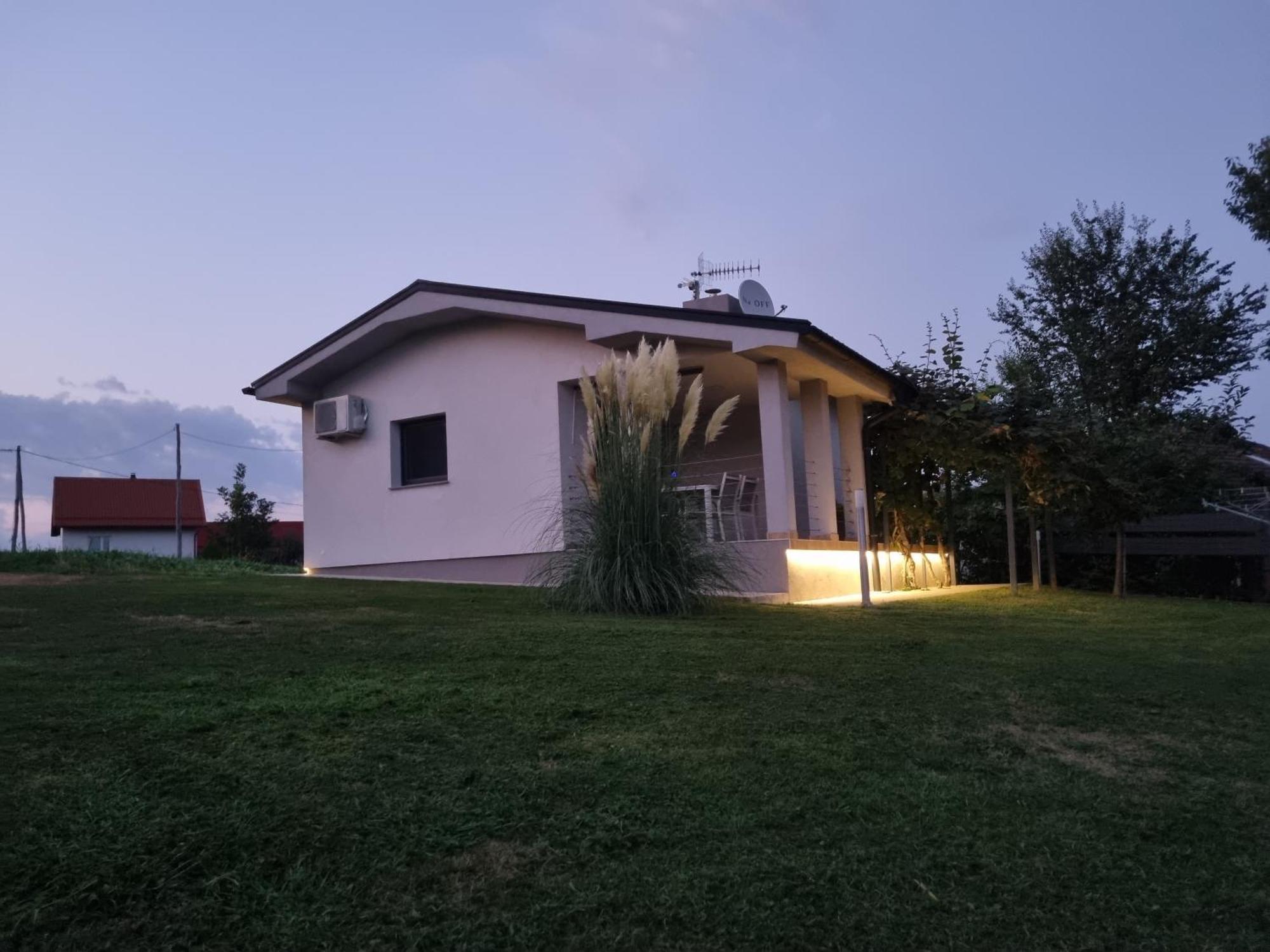 Na Off Villa Radenci Exterior foto